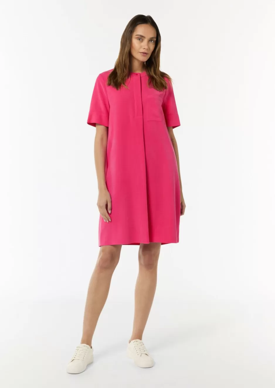 Comma Ausgestelltes T-Shirt-Kleid mit Stickerei< Nachhaltige Styles | Kleider