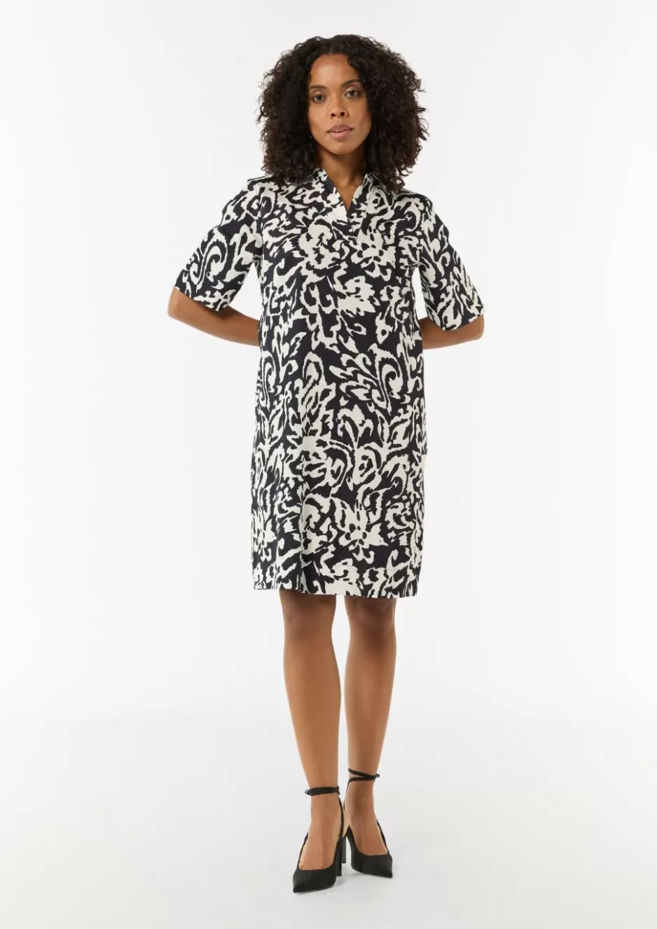 Comma Baumwoll-Kleid mit Hemdkragen und All-over-Print< Nachhaltige Styles | Kleider