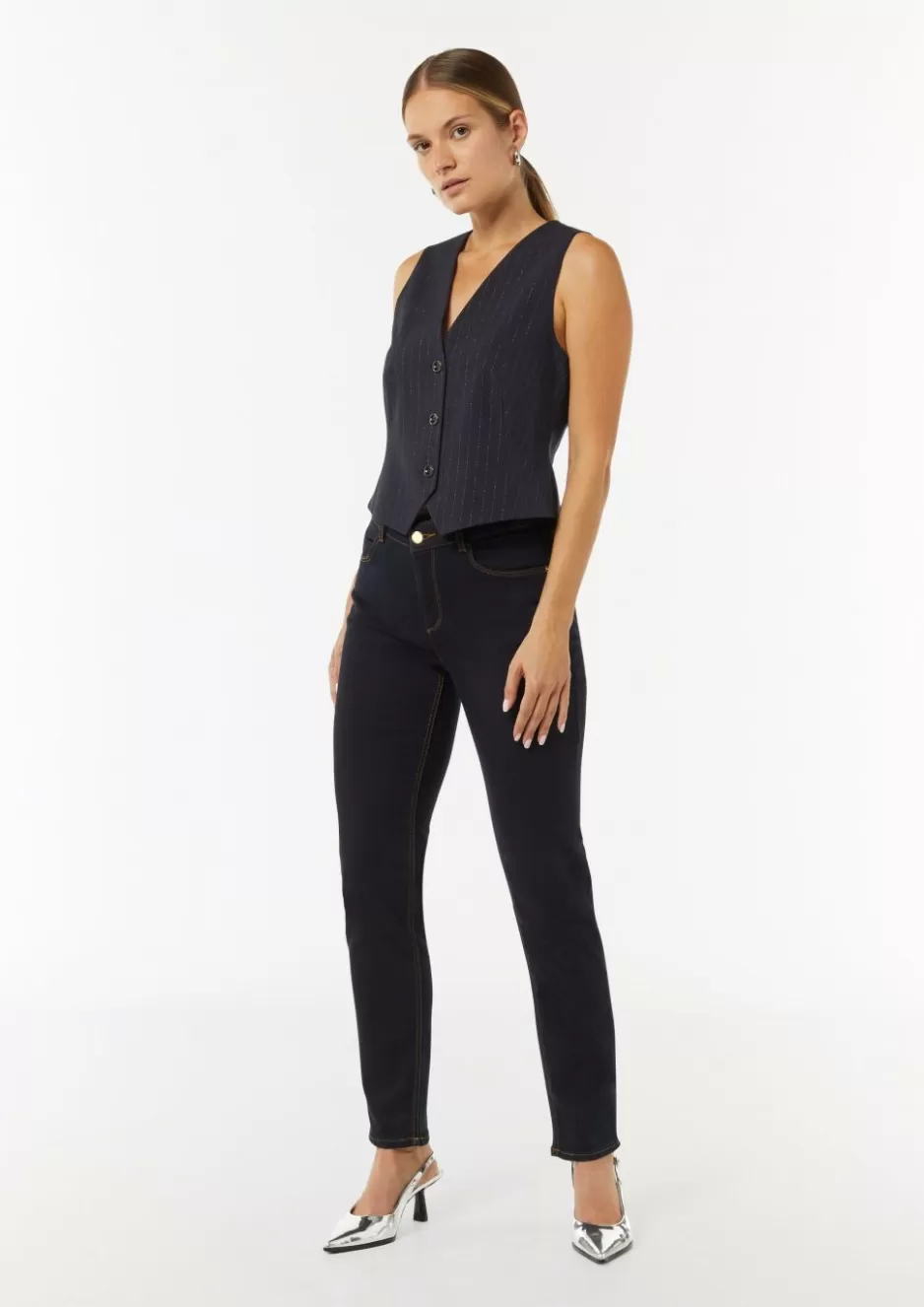 Comma Elastische Slim-Leg-Jeans mit dunkler Waschung< Jeans | Season Specials