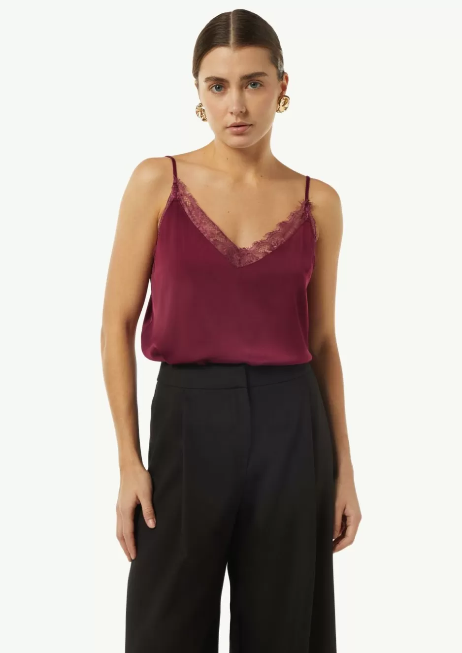 Comma Satin-Top mit Spitze und verstellbaren Trägern< Nachhaltige Styles | Blusen