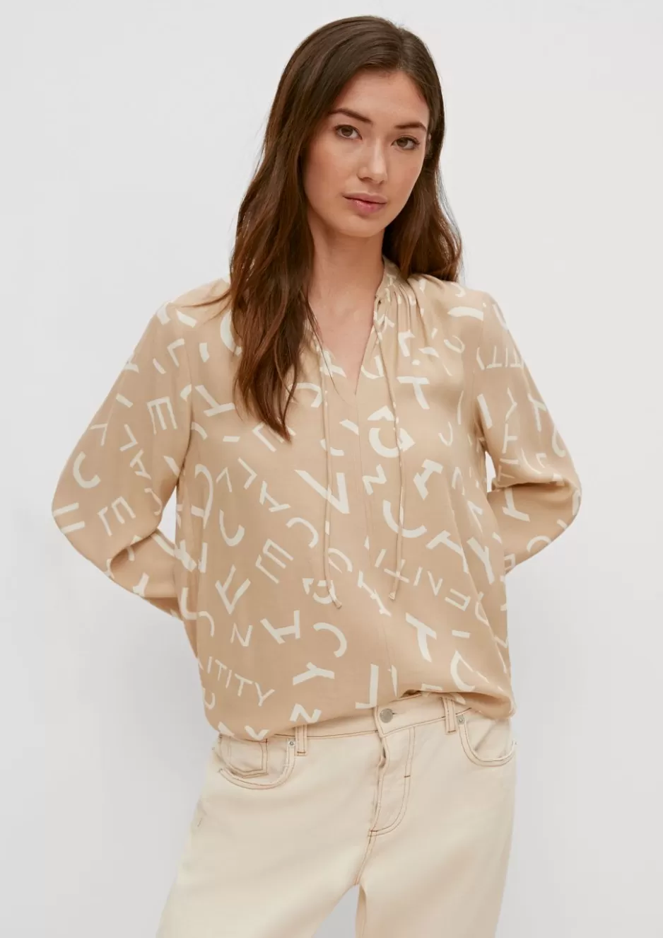 Comma Viskosebluse mit Allover-Muster< Blusen